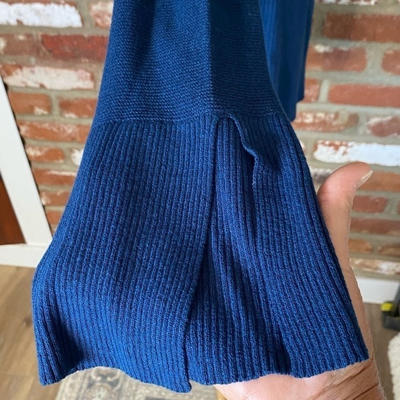 Free People the Andi Long Sleeve Criss Cross sweater in blue size small - Picture 5 of 9